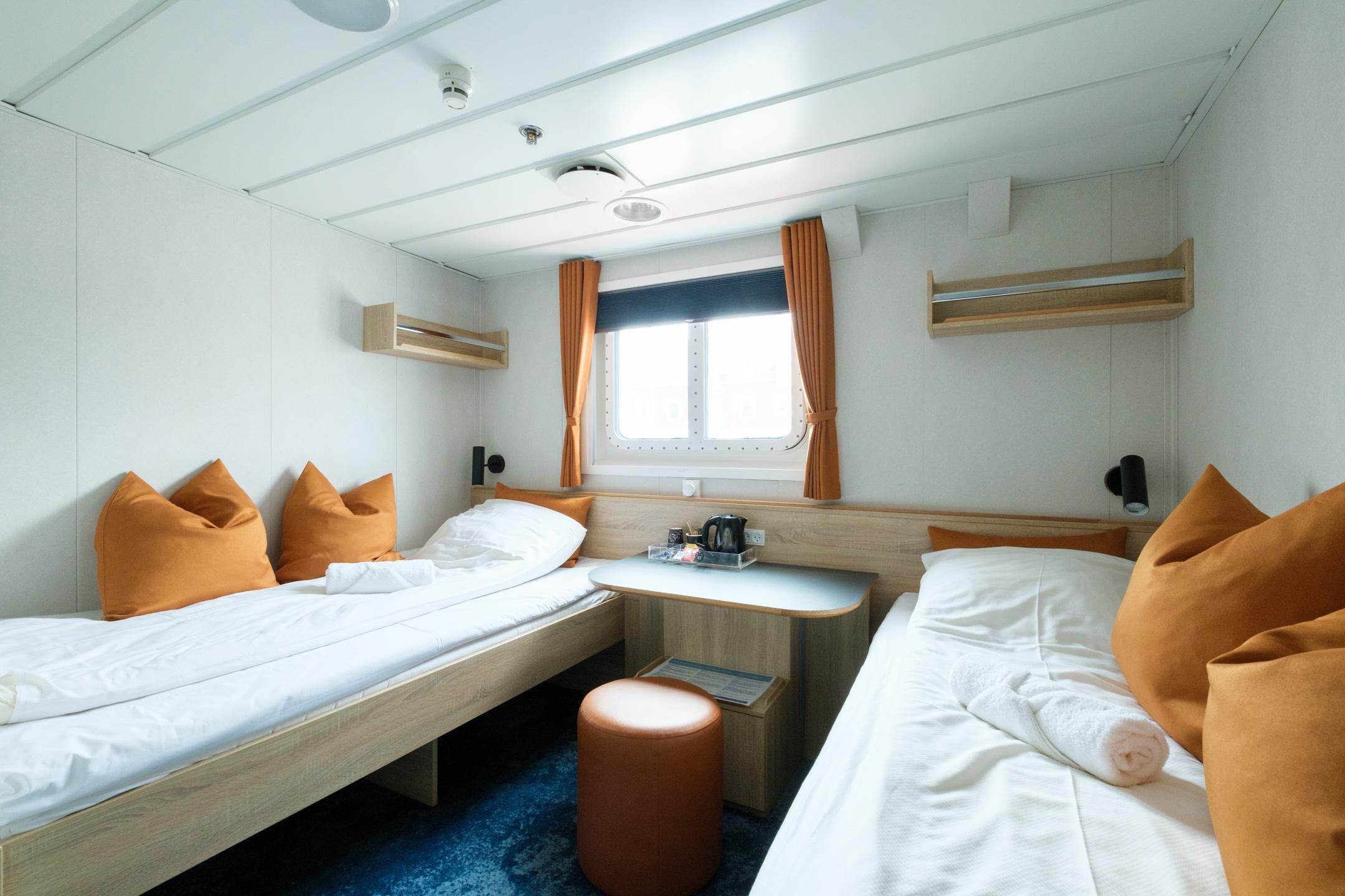 Junior Suite Twin Bed, deck 4