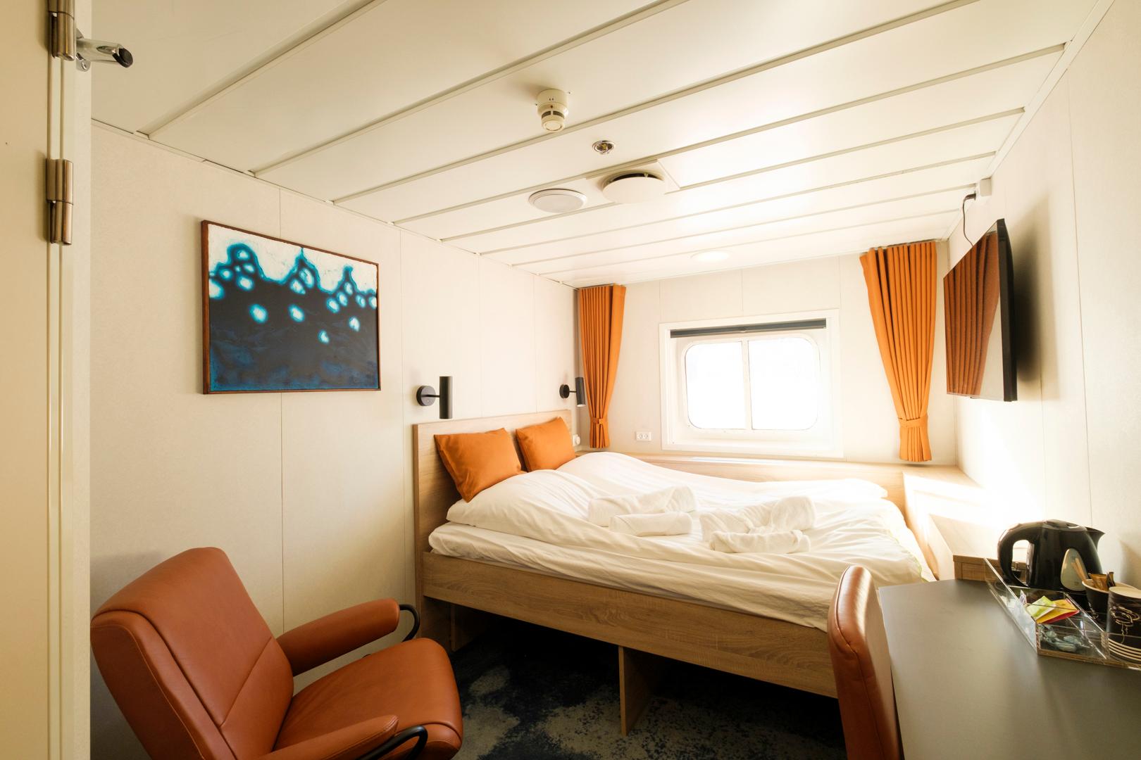 Junior Suite double bed