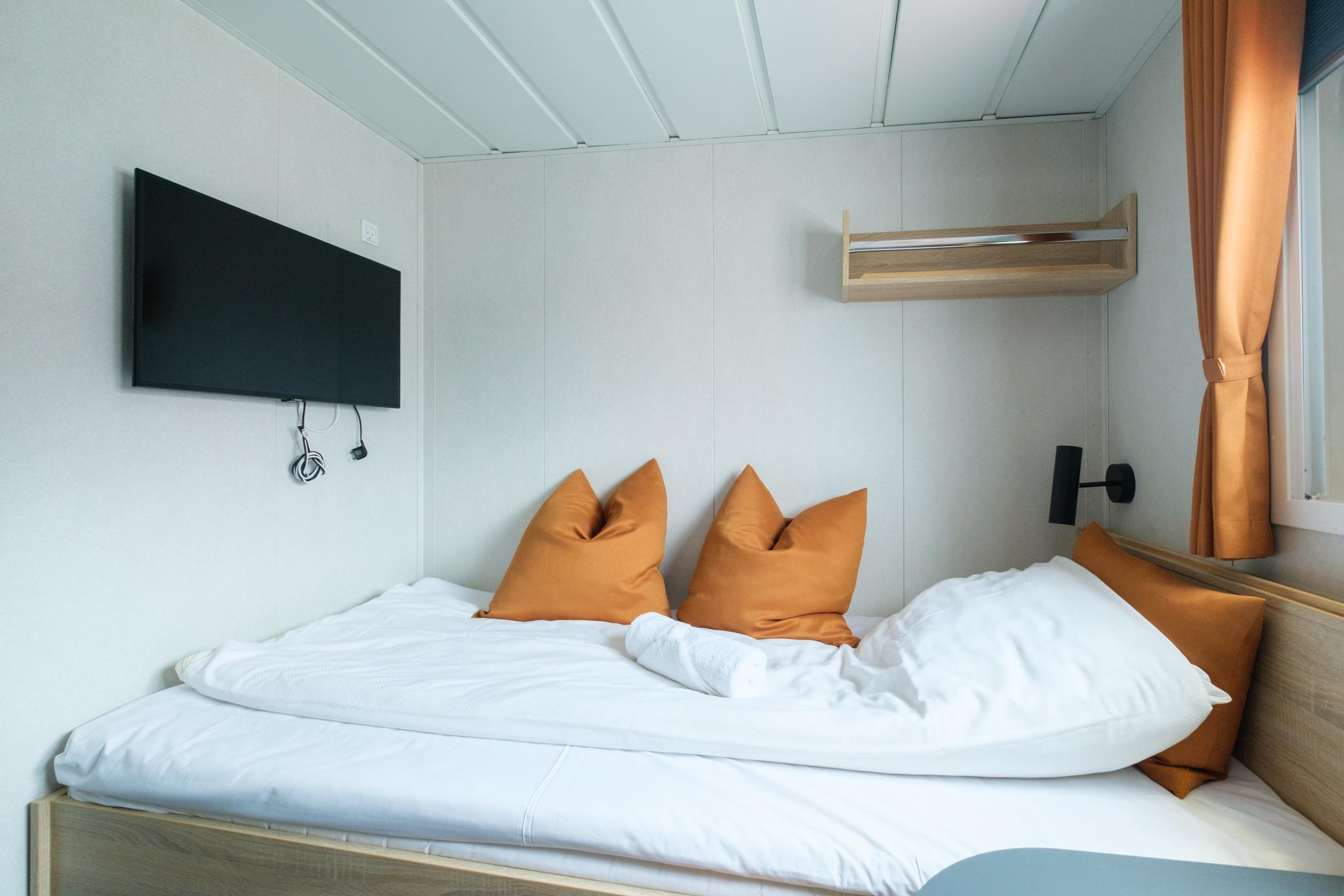 Junior Suite Twin Bed, deck 4